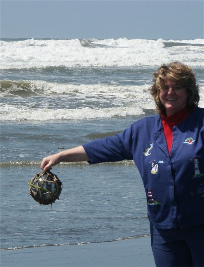 Japanese glass fishing float found in 2003